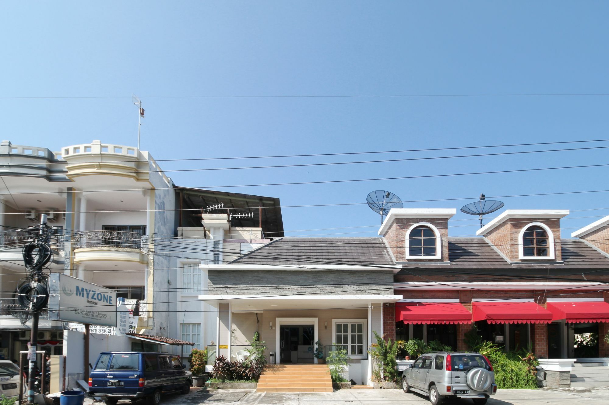 Hotel Myzone Homtel Semarang Exterior foto