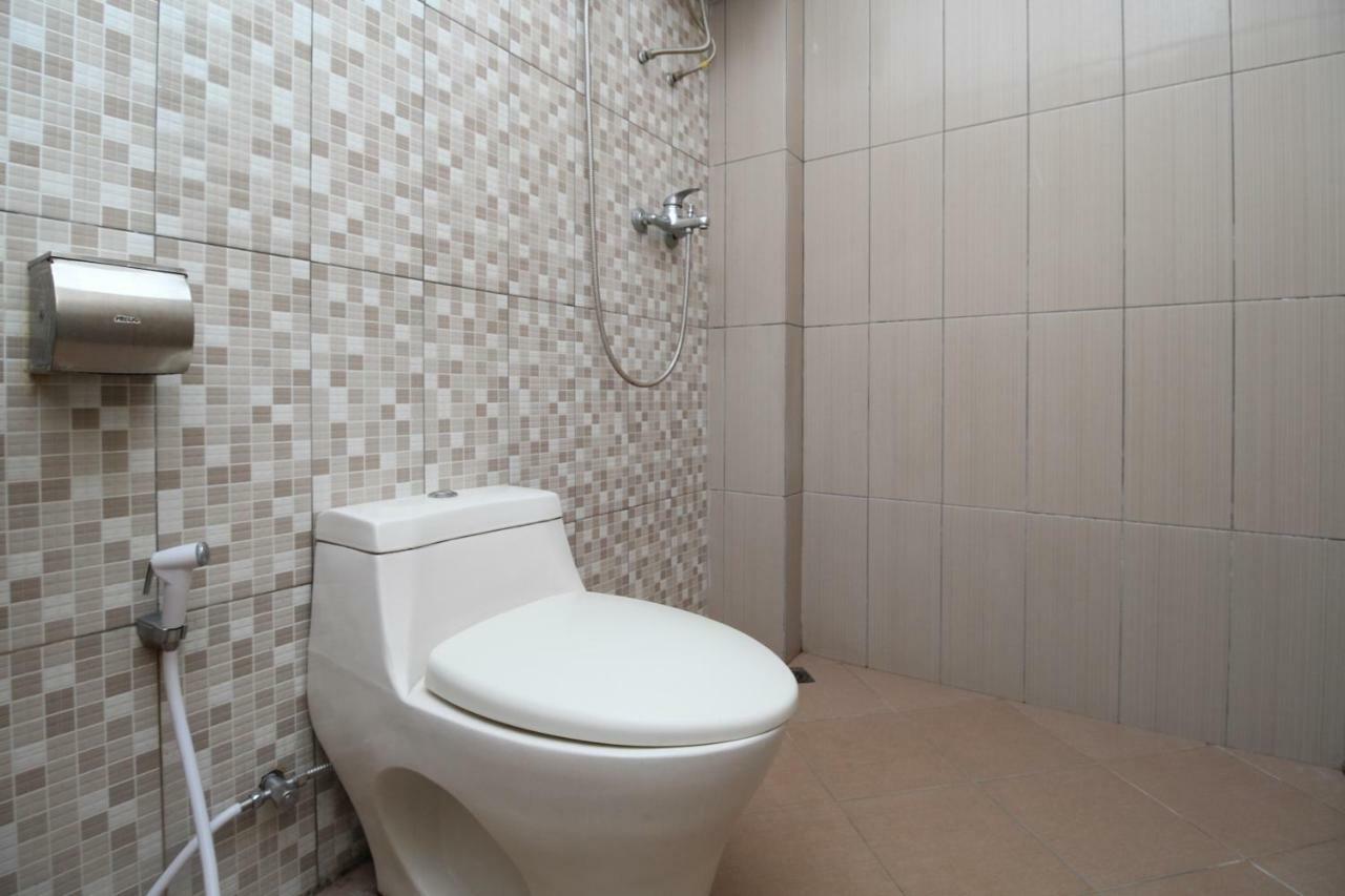 Hotel Myzone Homtel Semarang Exterior foto